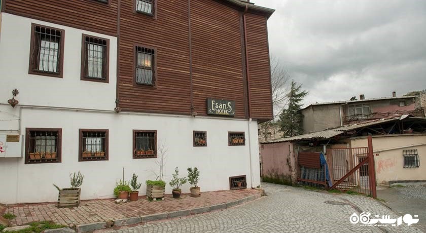 نمای ساختمان هتل اسانس